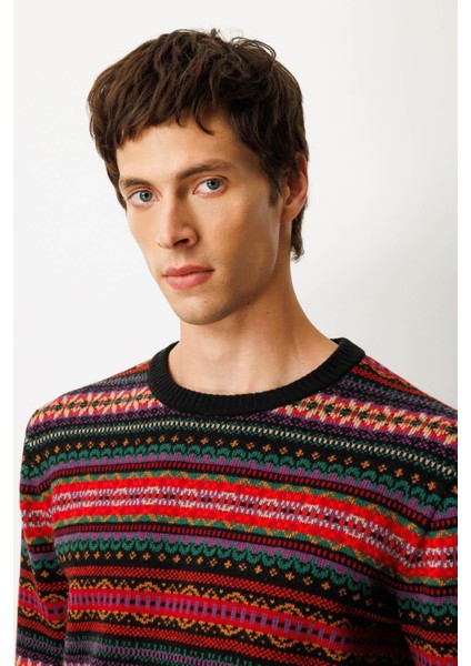 Erkek Sıfır Yaka Jakarlı Yün Kazak Siyah modelleri