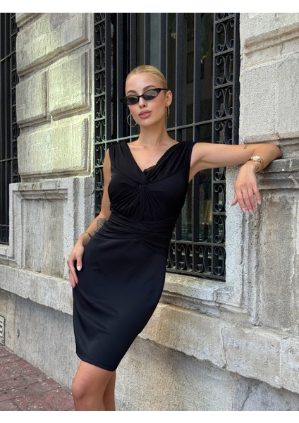 Kadın Siyah Tül Kayık Yaka Omuz Bele Oturan Curve Gece Şık Abiye Elbise