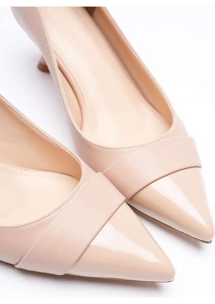 Kadın Deri Topuklu Ayakkabı 5.5 cm Sivri Burunlu Rugan Burun Detaylı Bej Mariel fiyatları