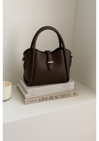 Kadın Gold Aksesuar Detaylı Üç Bölmeli Tasarım Çıkarılabilir Makyaj Çantalı El ve Omuz Çantası Roma