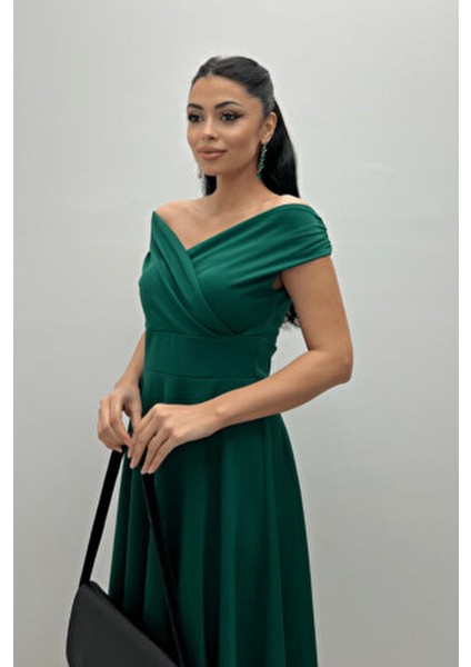 Kayık Yaka Midi Elbise Kloş Silüet Zümrüt Yeşil Klasik Tarz Kadın Giyimi