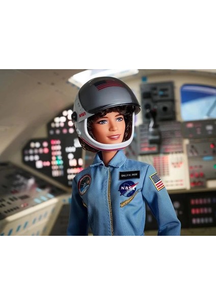 Sally Ride Barbie Ilham Verici Kadın Oyuncak Bebek fiyatları