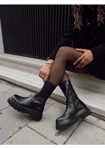 St Patrick Siyah Streç Kadın Bot Postal fırsatları