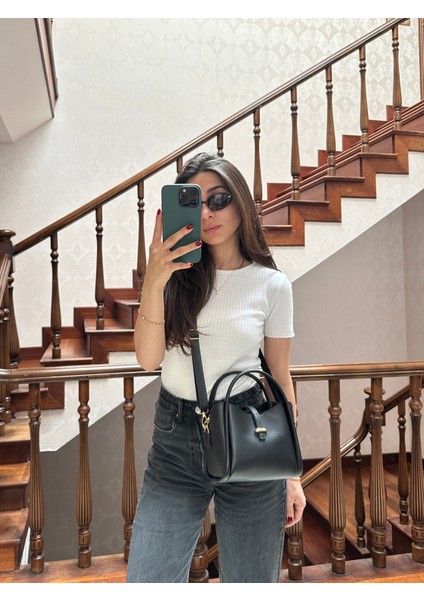 Kadın Gold Aksesuar Detaylı Üç Bölmeli Tasarım Çıkarılabilir Makyaj Çantalı El ve Omuz Çantası Roma indirimleri