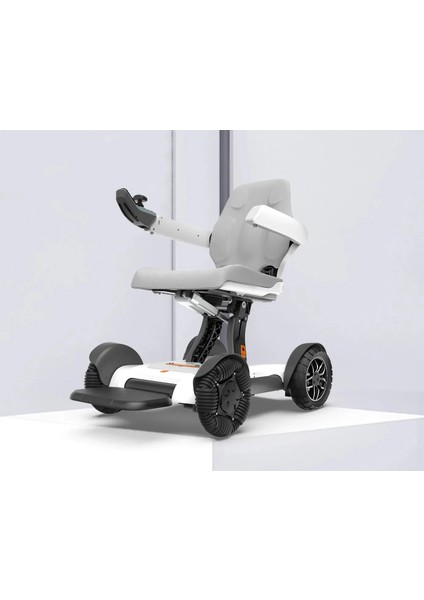 Poylin Akülü Tekerlekli Sandalye | Robotik Yay Teknolojisi, Yanal Dönüş Manevra Sistemi P210 Robotics
