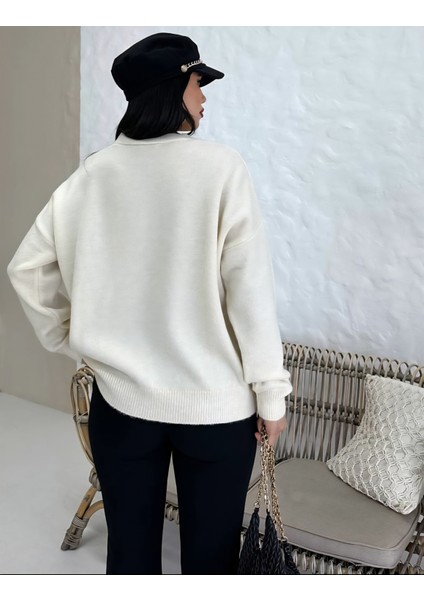 Çiçek Nakışlı Triko Kazak fırsatları