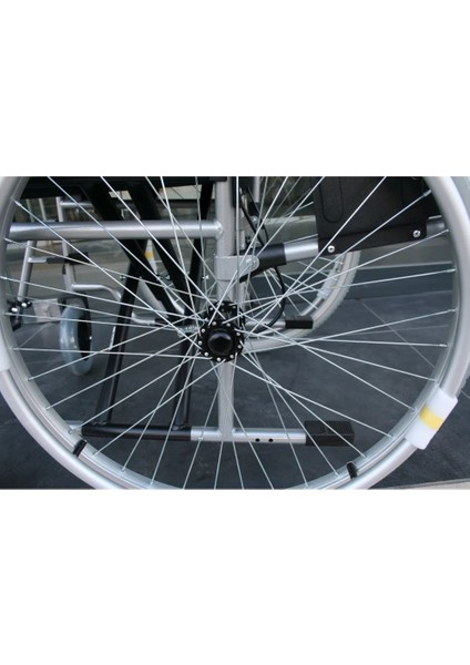 Poylin Refakatçi Frenli Manuel Tekerlekli Sandalye | Katlanabilir Çelik Şase, 50 cm Oturma Genişliği, Antibakteriyel Döşemeli P120