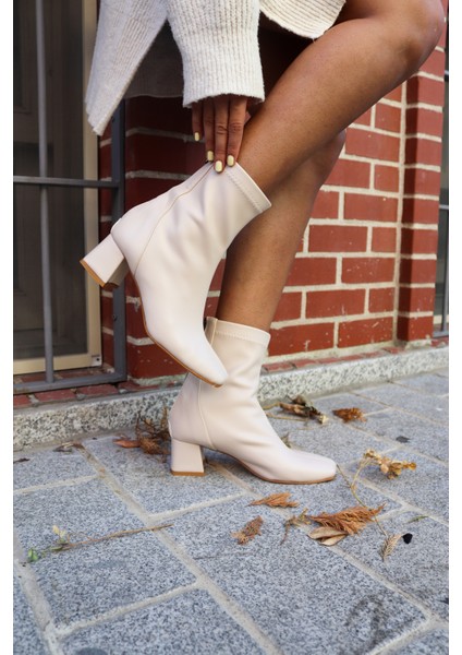 Kadın Bilekli Orta Boy Streç Fermuarlı Bot Bej fiyatları