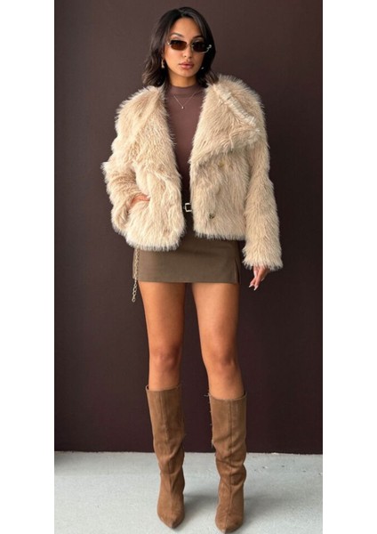 Düğme Detaylı Uzun Kollu Suni Kürk Ceket