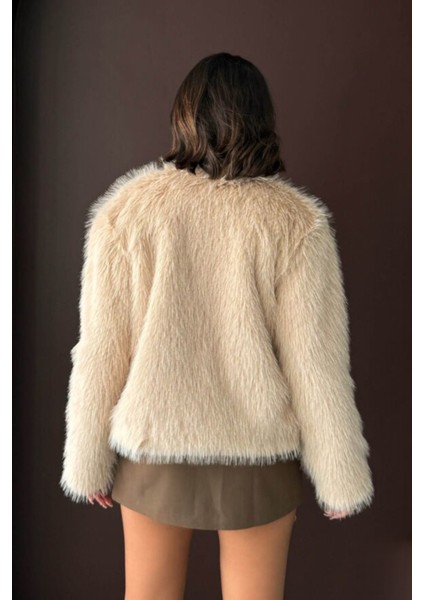 Düğme Detaylı Uzun Kollu Suni Kürk Ceket modelleri