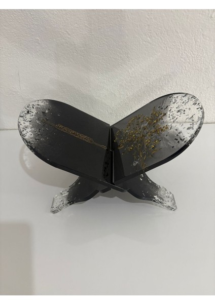 Siyah Renk Çiçekli ve Yazı Motifli Epoksi Reçine Rahle (Özel Tasarım - Tek Üretim) - 37X19 cm fırsatları