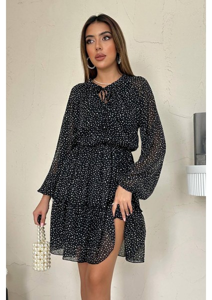 Eteği Katlı Puantiyeli Elbise fırsatları