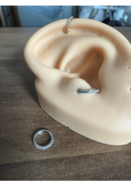 Cerrahi Çelik Taşlı, Kilitli Halka Piercing -Tragus,rook,helix,helix Foward,burun-Çap 6mm-1 Adet modelleri