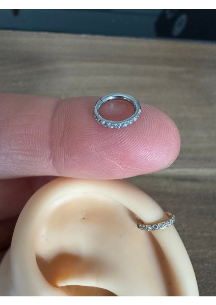 Cerrahi Çelik Taşlı, Kilitli Halka Piercing -Tragus,rook,helix,helix Foward,burun-Çap 6mm-1 Adet fırsatları