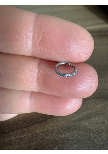 Cerrahi Çelik Taşlı, Kilitli Halka Piercing -Tragus,rook,helix,helix Foward,burun-Çap 6mm-1 Adet