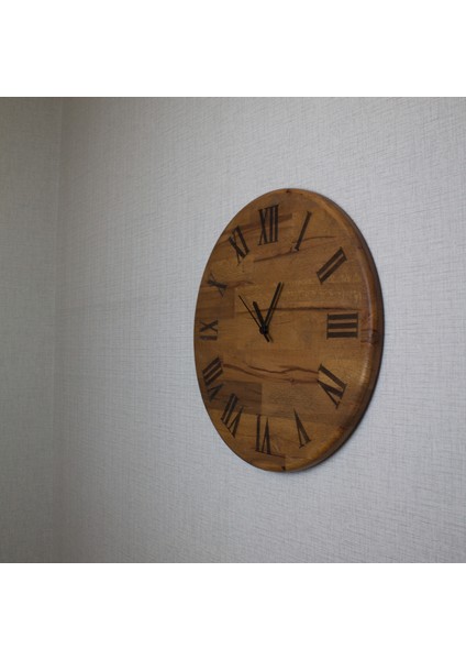 Romen Rakamlı Lazer Kazıma Ahşap Duvar Saati - 42CM Sessiz Mekanizma - Ceviz Rengi indirimleri