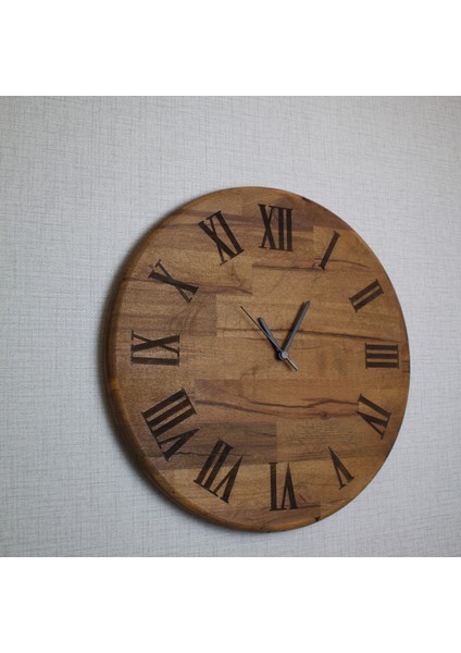 Romen Rakamlı Lazer Kazıma Ahşap Duvar Saati - 42CM Sessiz Mekanizma - Ceviz Rengi