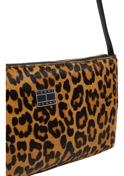 Tjw Must Leopar Desenli Omuz Kadın Siyah Omuz Çantası AW0AW1800801R modelleri