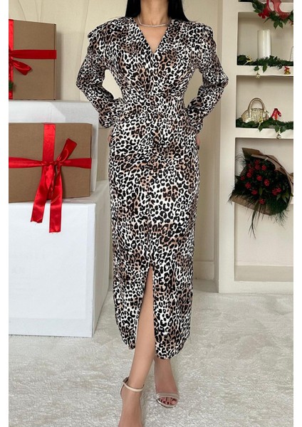 Önü Yırtmaçlı V Yaka Elbise fırsatları