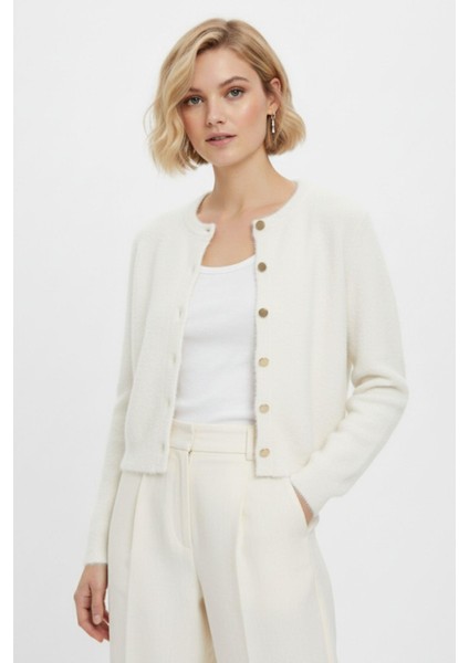 Ekru Kadın Yumoş Dokulu Düğmeli Triko Hırka 2241