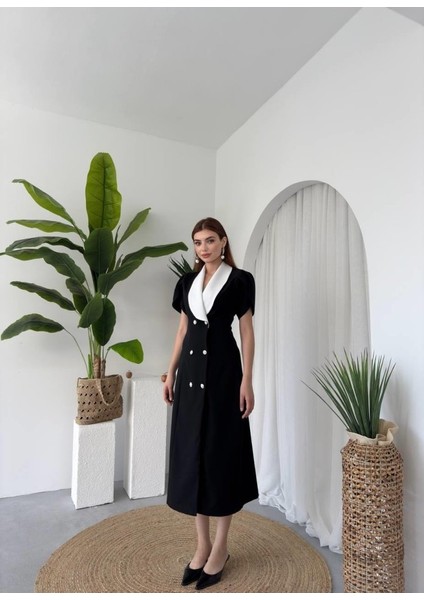 Reta Düğme Detaylı Elbise
