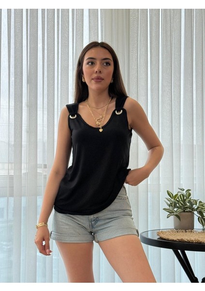 Kadın Askılı V Yaka Kuş Gözü Detaylı Viskon Bluz fiyatları