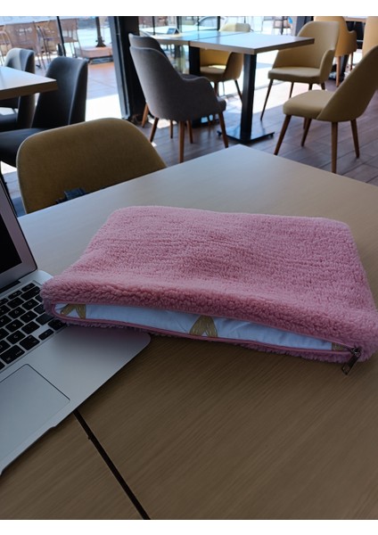 13, 14, 15, 16 inc Laptop Çantası Pembe Tedy Peluş Kumaş, Yumuşak Bilgisayar Kılıfı, % 100 Pamuklu Astarlı iç yüzey ,Fermuarlı Notebook Çantası, Kapitoneli Koruyucu Laptop Kılıfı