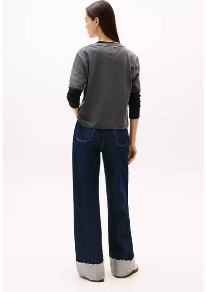 Kadın Boxy Fit Leopar Desenli Aplike Logolu T-Shirt - Siyah modelleri