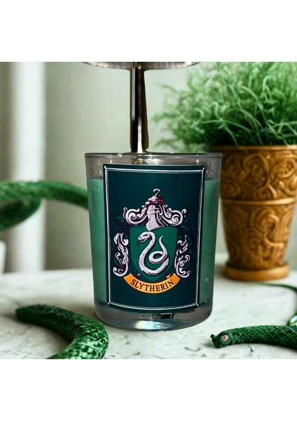 Slytherin Dekoratif Mum – Soya Wax – Kış Çayı Kokulu – Harry Potter