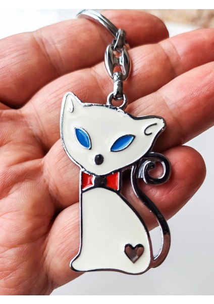Mavi Gözlü Kırmızı Papyonlu Beyaz Kedi Metal Anahtarlık fiyatları