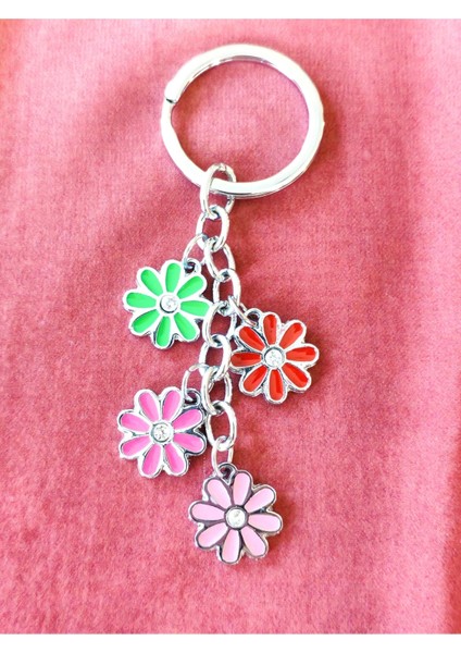 Renkli Papatyalardan Oluşan Metal Anahtarlık fırsatları