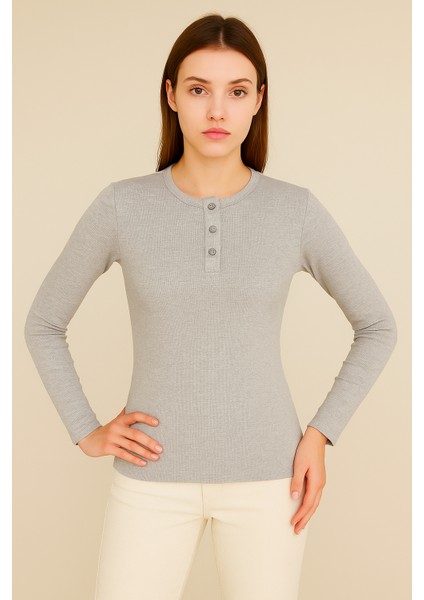 Kadın Kaşkorse Kumaş Patlı Düğmeli Uzun Kollu T-Shirt fırsatları