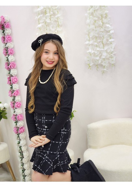 Etekli Triko Şapkalı ve Kolyeli Kız Takım modelleri