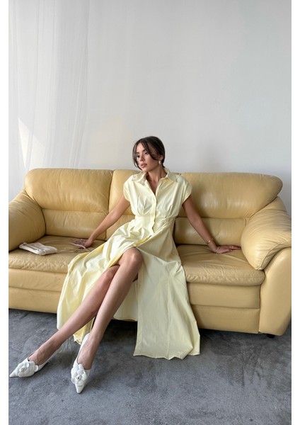 Kolsuz Vatkalı Önden Düğmelibel Pens Detaylı Poplin Elbise - Sarı