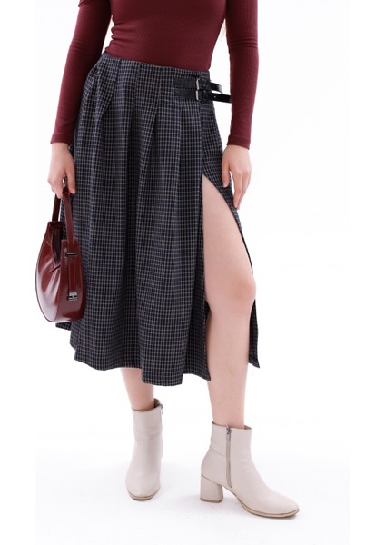 Lacivert Ekose Yırtmaç Detaylı Midi Etek