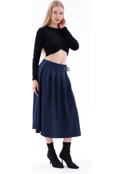 Lacivert Ekose Yırtmaç Detaylı Midi Etek fırsatları