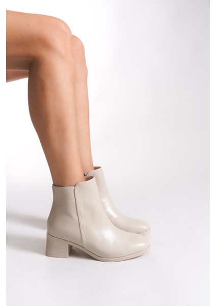 Thefheira Kadın Bot 0012600