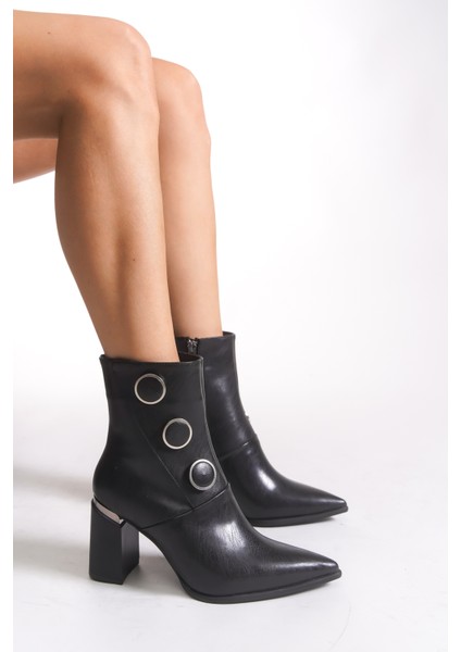 Kadın Sivri Burun Bot 0012066