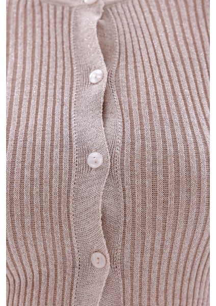 Önden Düğmeli Ince Simli Triko Hırka