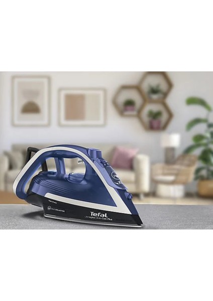 270 ml Su Haznesi ,2800W Gücüyle FV6846 Ultragliss Plus Buharlı Ütü Mavi fırsatları