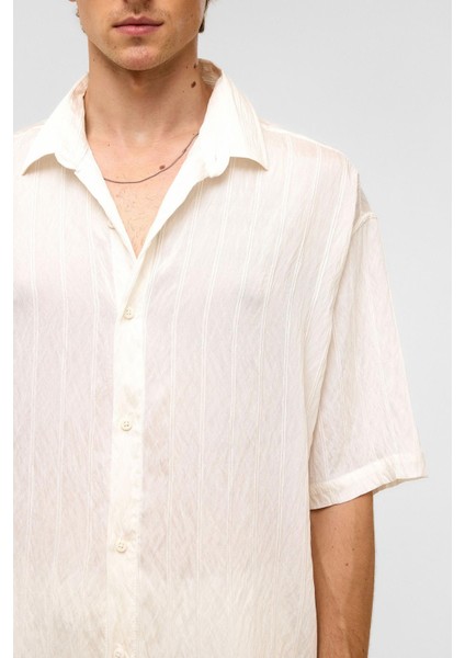 Oversize Çizgili Kısa Kollu Modal Kumaş Gömlek Beyaz fırsatları