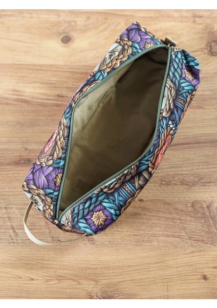 Yeşil Vintage Çiçek Desenli Xl Boy Saç Şekillendirici Çantası – Kapitoneli, Geniş Hacimli, Fermuarlı, Airwrap ve Tüm Cihazlarla Uyumlu Şık Organizer Çanta (35CM x 11CM x 11CM)