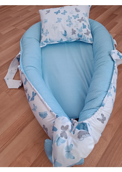 Mavi Benekli Beyaz Kelebekli Bebek Yatağı modelleri
