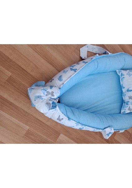 Mavi Benekli Beyaz Kelebekli Bebek Yatağı indirimleri