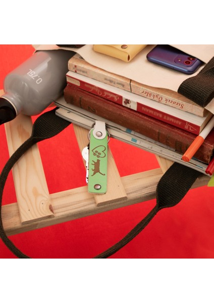 Şampiyon Kalplere Ilham Olsun, Fighter Motifli, Kişisel Anahtarlık Seti, Nar Çiçeği-Kül Gri modelleri