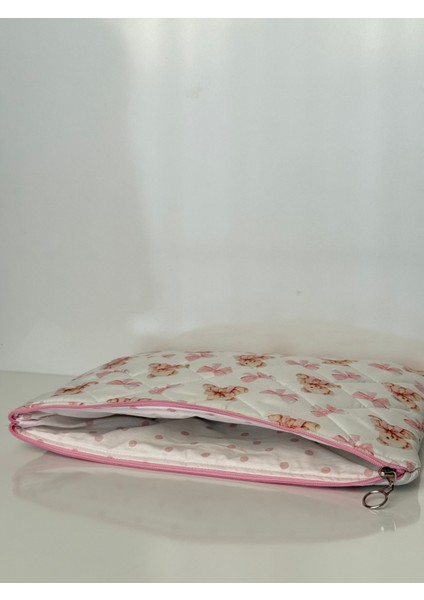 Ayıcık ve Fiyonk Desenli 13-14 Inç Laptop Kılıfı – MacBook Air Uyumlu Kılıf, Suya Dayanıklı Kapitoneli Bilgisayar Çantası, Ekru Evrak Çantası modelleri