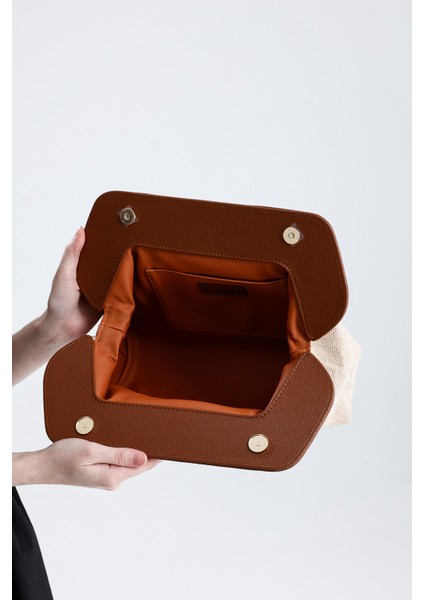 Kadın Kahverengi Çerçeveli Kendinden Desenli Jüt Clutch El Çantası indirimleri