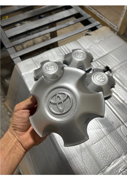 Toyota Land Cruiser Jant Göbegi (Adet)