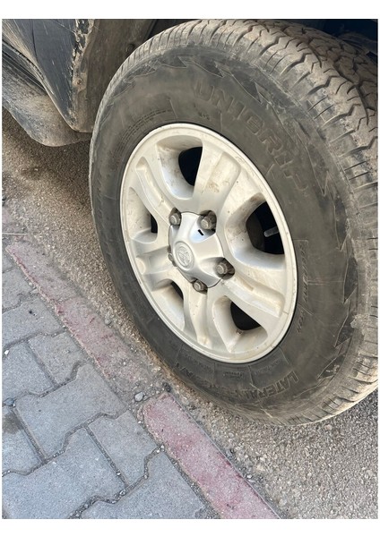 Toyota Land Cruiser Jant Göbegi (Adet) fırsatları