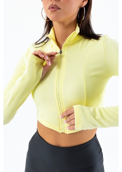 Kadın Dik Yaka Parmak Geçirmeli Fermuarlı Crop Sweatshirt Sarı - 26K 1776 indirimleri